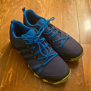 Mens Adidas Traxion Athletic Shoes sz 11